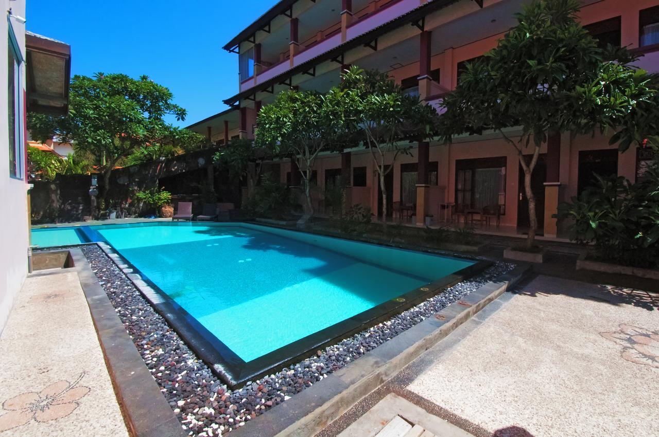 Pesona Beach Inn Kuta  Exterior photo